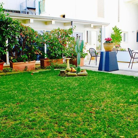 Up Room&Suite Lecce Exterior photo