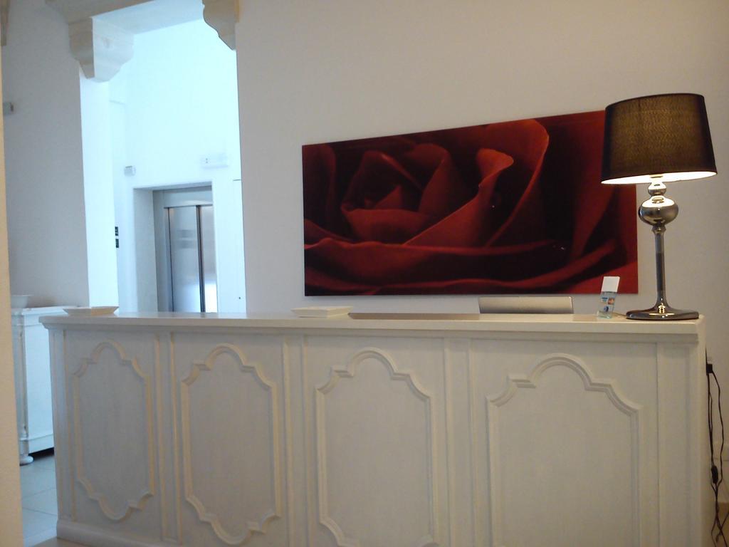 Up Room&Suite Lecce Exterior photo