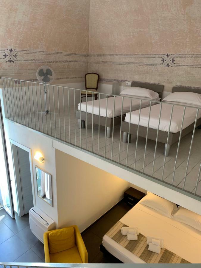 Up Room&Suite Lecce Exterior photo