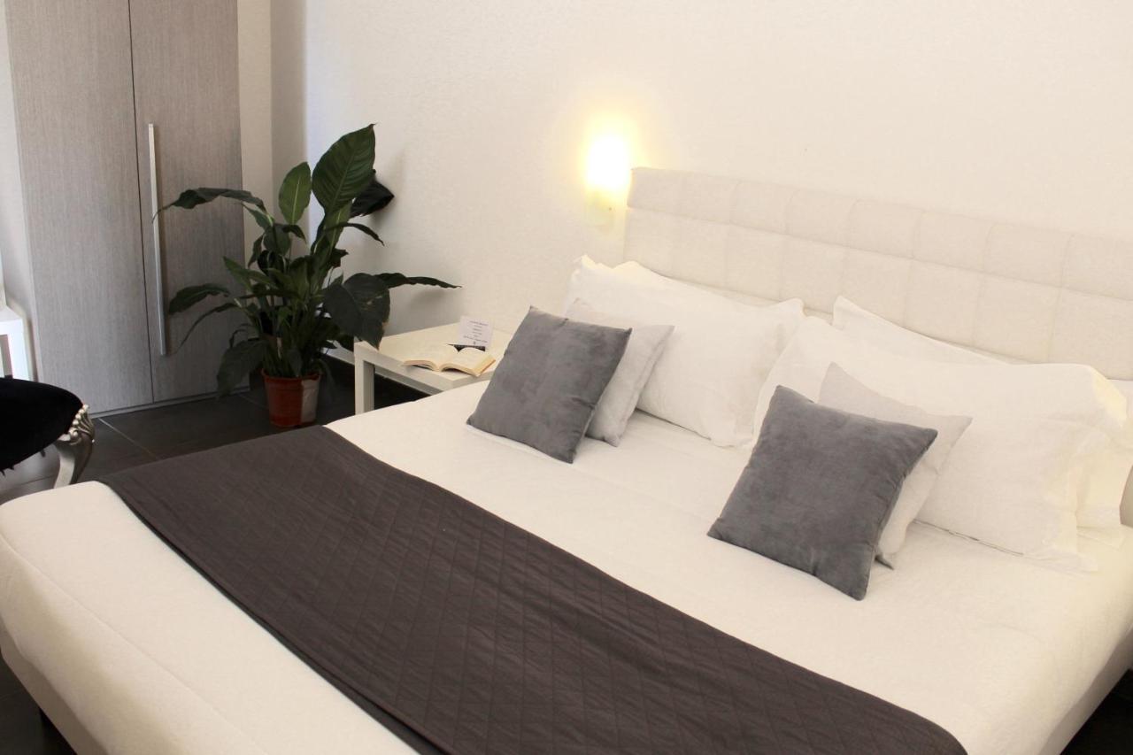 Up Room&Suite Lecce Exterior photo