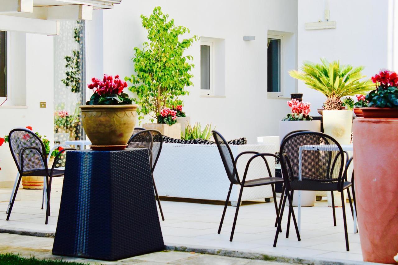 Up Room&Suite Lecce Exterior photo