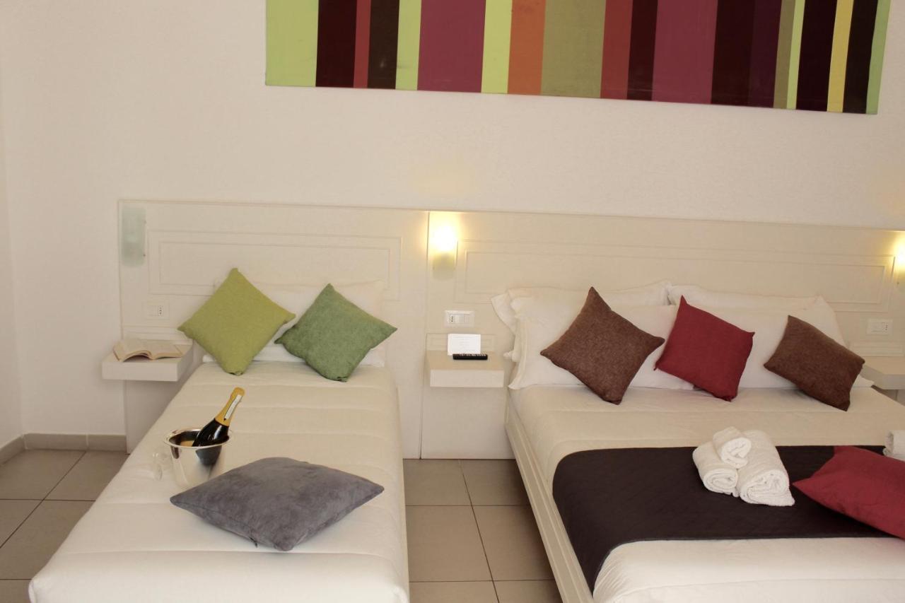 Up Room&Suite Lecce Exterior photo